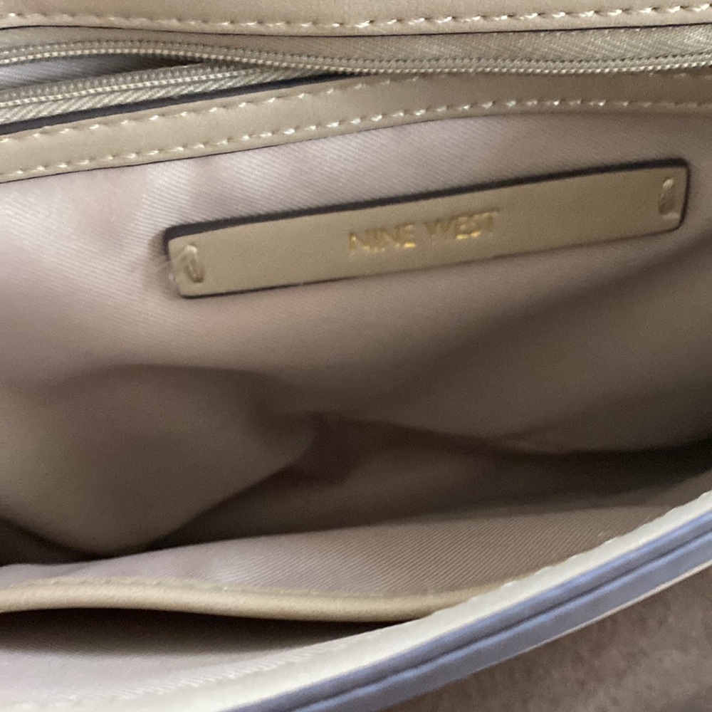 Nine West shoulder/crossbody - Picture 3 of 4